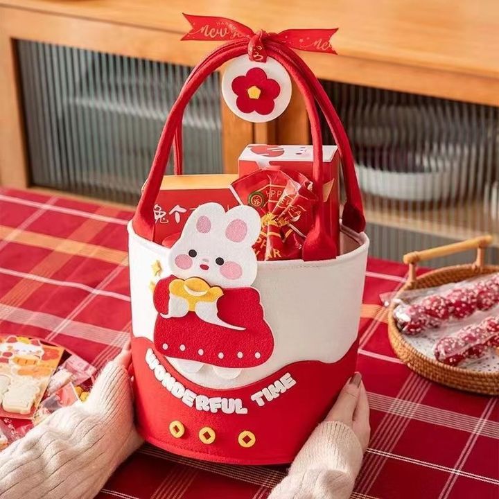 新款卡通可爱毛毡桶宝宝满月百日伴手礼喜庆福兔妈咪包毛毡手提包