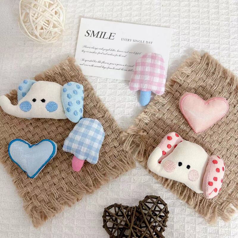 Korean-Style Baby Elephant Popsicle Heart-Shaped Handmade Fabric Cotton-Filled Brooch Accessory for Clothes, Bags, and Clogs Korean-Style Baby Elephant Popsicle Heart-Shaped Handmade Fabric Cotton-Filled Brooch Accessory for Clothes, Bags, and Clogs