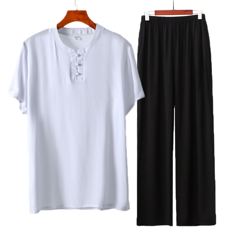 흰색 버클 + 검은 색 바지