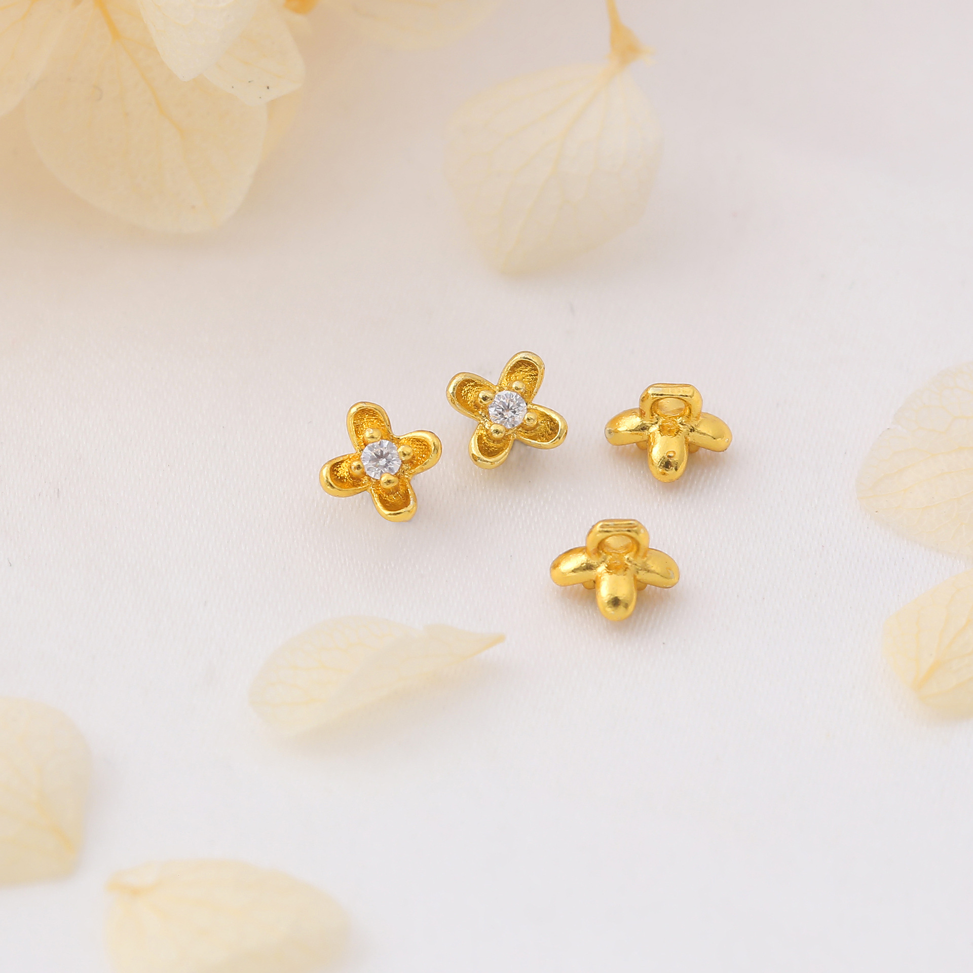 White, 4mm