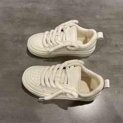 厚底小白鞋女秋季女鞋配裙子鞋子学生百搭小众面包鞋休闲运动板鞋