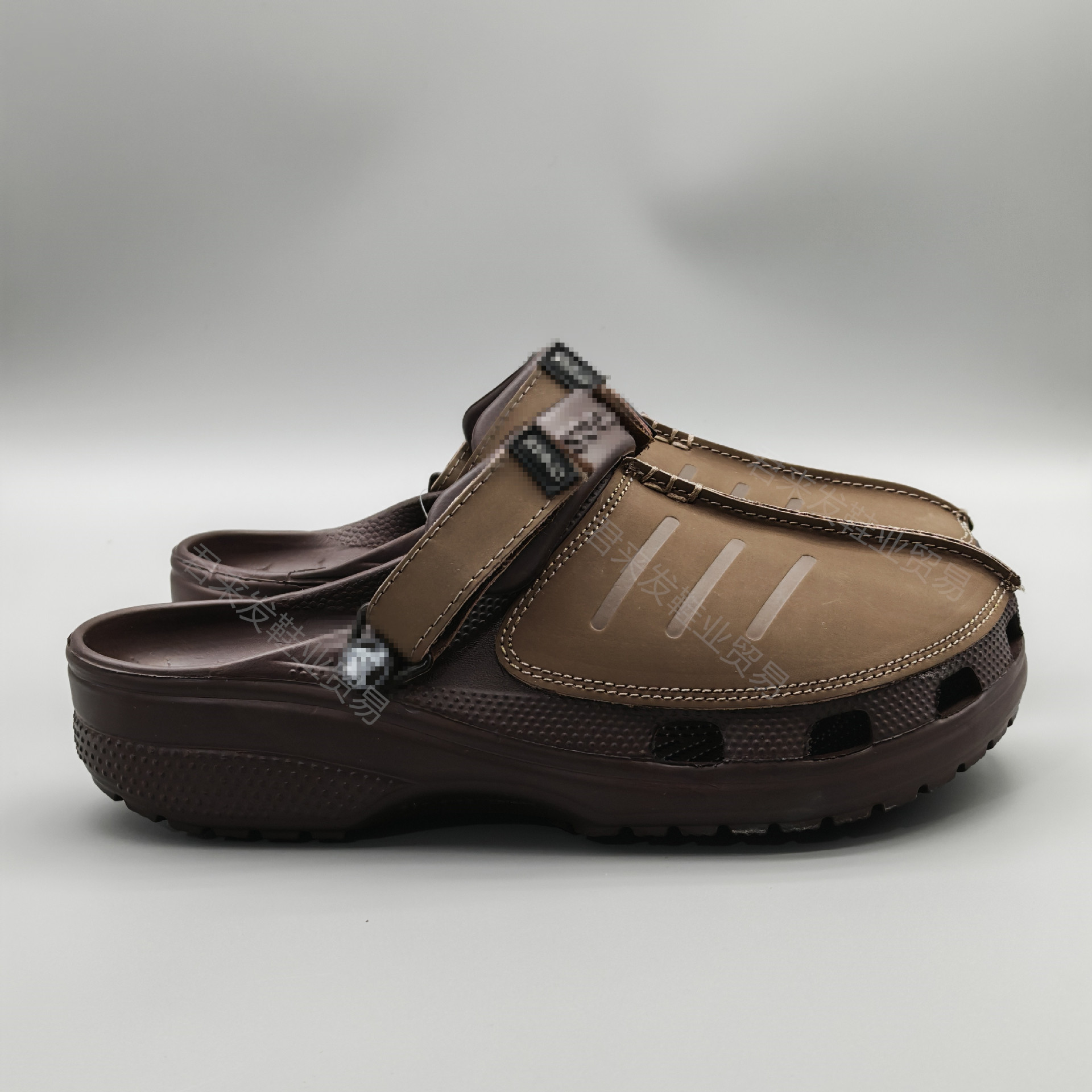 Cross Hole Shoes for Men, Beach Yoken Third Generation Soft-Soled Non-Slip Slippers, Available for Wholesale, Height-Increasing Casual Beach Shoes