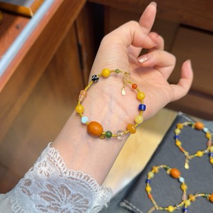 New Style Light Luxury High Sense Dopamine Beeswax Amber Woven Beaded Necklace for Women