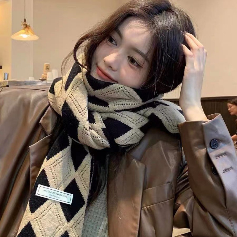格子围巾女冬季2023新款百搭韩版高级感配大衣菱形复古针织围脖男