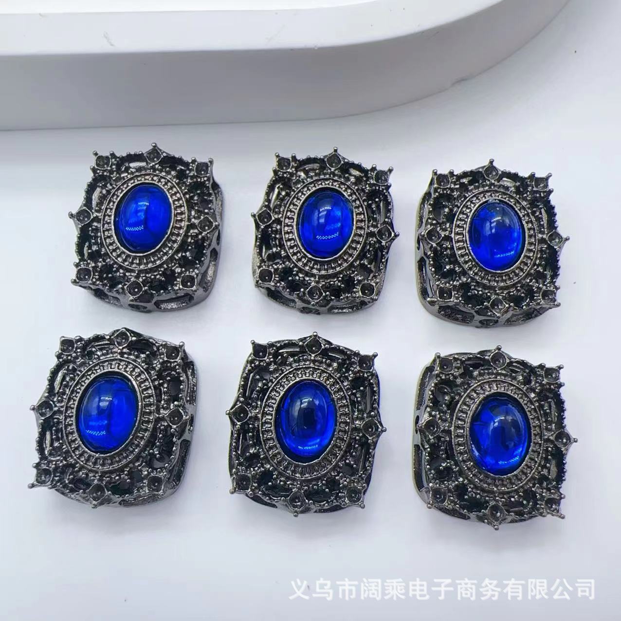 ダイヤモンドの長い方の大きい魔の箱の多い八穴のジルコニウムのdiyの手作りのビーズのブレスレットのネックレスの合金のアクセサリーのビーズの部品