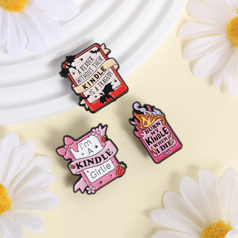 Cross-Border Clothing Accessories Cartoon Reader-Shaped Brooch Personalized Bookworm Enthusiast Lapel Pin Dark Style Letter Badge Cross-Border Clothing Accessories Cartoon Reader-Shaped Brooch Personalized Bookworm Enthusiast Lapel Pin Dark Style Letter Badge