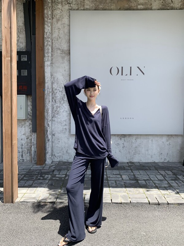 藏青色套装慵懒风气质v领长袖宽松T恤女秋季穿搭休闲阔腿裤两件套|undefined