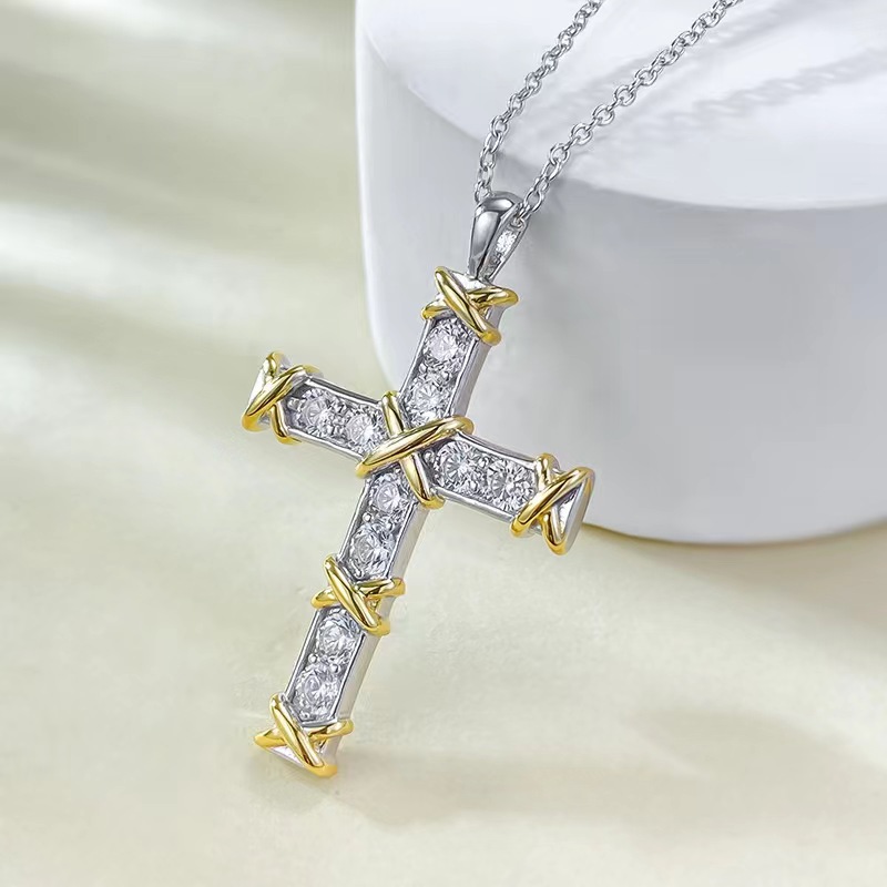Elegant X-shaped Interlocking Diamond Collarbone Necklace_voghion.com
