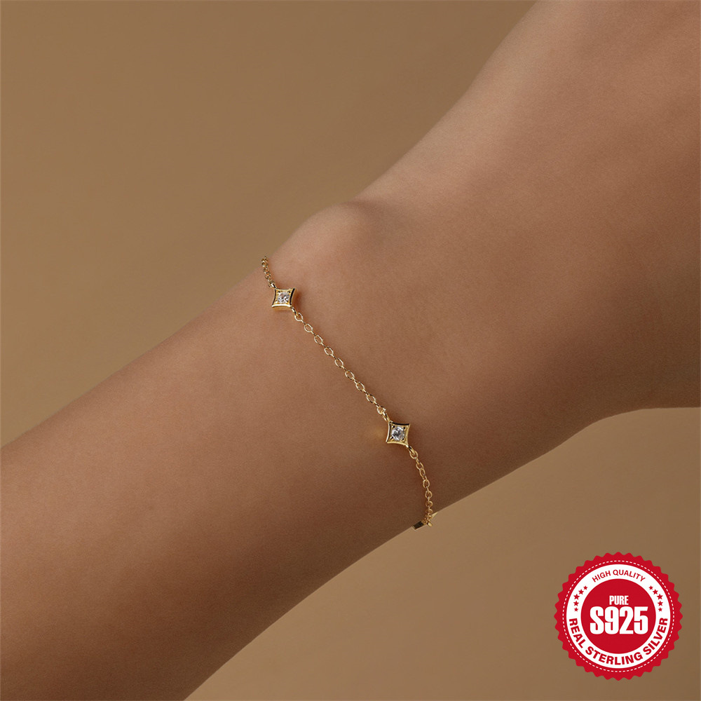 Moda europea y americana simple S925 plata de ley cuatro estrellas con incrustaciones de diamantes, pulsera de diseño de temperamento de personalidad de moda de elementos múltiples