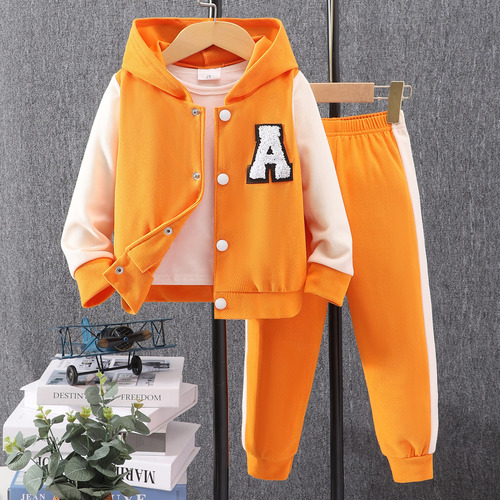 A colorful A-line long-sleeved hooded set for young children in autumn