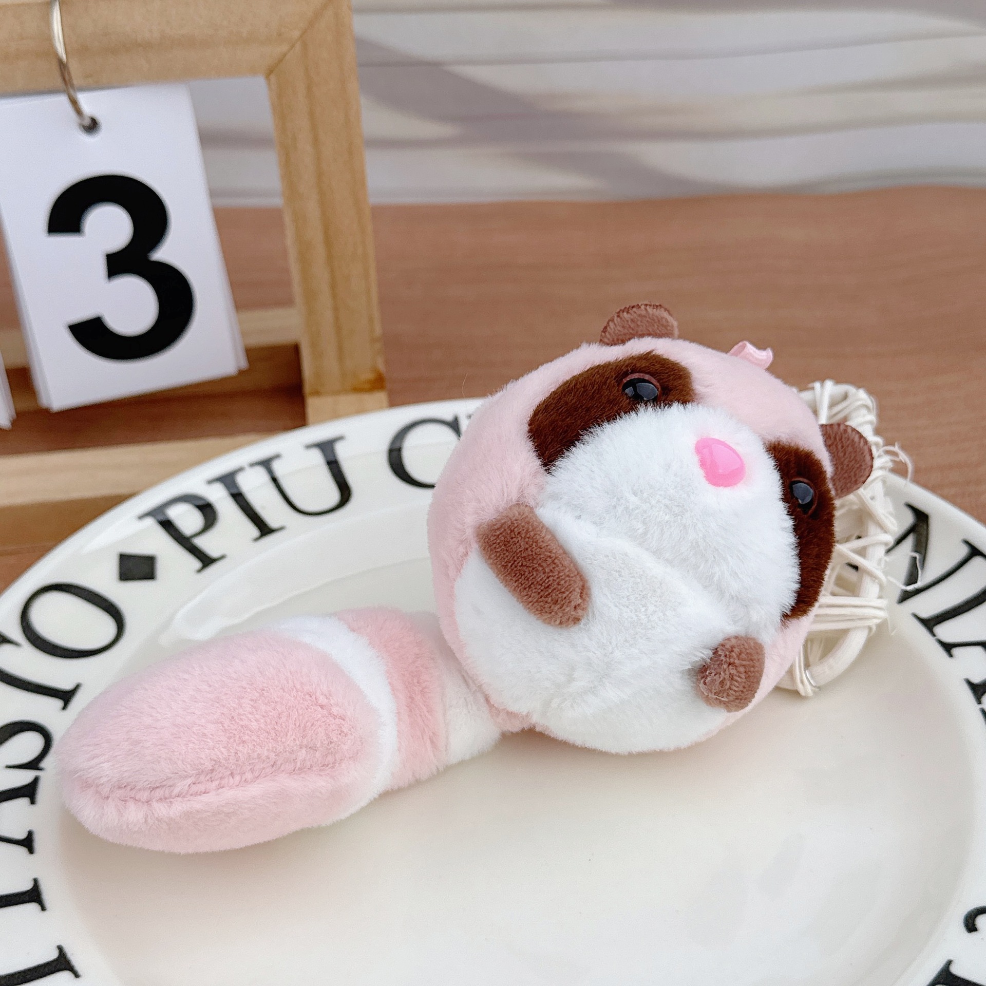 Juguete de peluche transfronterizo Qiwei bolsa de oso llavero colgante de mapache hombres y mujeres pareja llavero muñeca