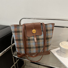 ë�ظ��Ӵ���������Ů2025�����¿�͹����ذ��ٴ����e�p�米��