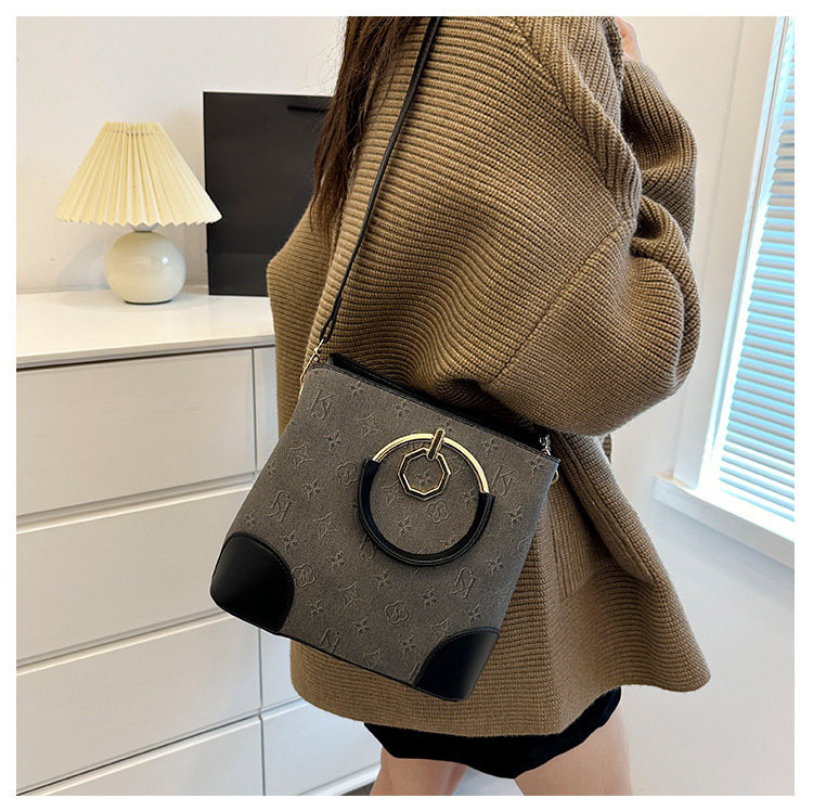 1029g Weight Polyester Lining Material Zipper Closure Type Single Shoulder Strap Strap Type Crossbody Bag Bags Type Casual, Daily, Shopping Occasion Pu Leather Material Letter Pattern All Seasons Season Women's Gender Classic Style Style Bucket Shape Women's Pu Leather Letter Classic Style Bucket Zipper Crossbody Bag 13