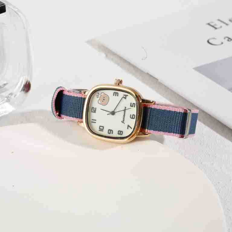 Selezionato nuovo nylon minimalista con quadrante quadrato e rotondo Serie Little Bear Dial Orologi al quarzo carini e casual per studenti e studentesse_voghion.com