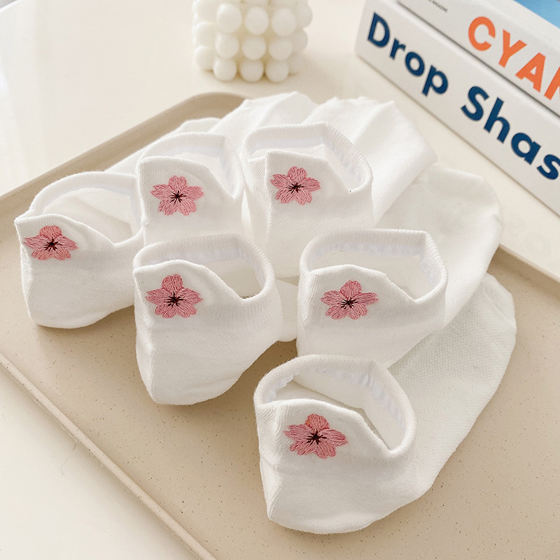 Summer New Mesh Socks for Women with Cherry Blossom Embroidery, Ultra-Thin Academic Style Boat Socks, Non-Slip White Socks for JK Students