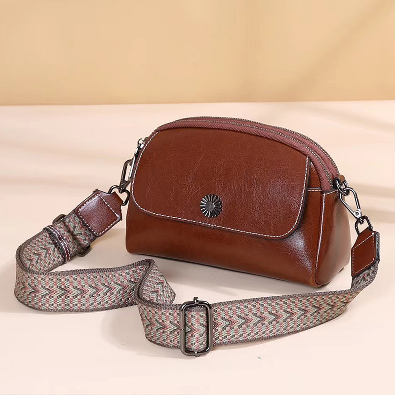 Oil Wax Cowhide Women's Bag Single Shoulder Crossbody Women's Bag Practical Multi-Layer Simple Fashion Mobile Phone Bag Small Square Bag Oil Wax Cowhide Women's Bag Single Shoulder Crossbody Women's Bag Practical Multi-Layer Simple Fashion Mobile Phone Bag Small Square Bag