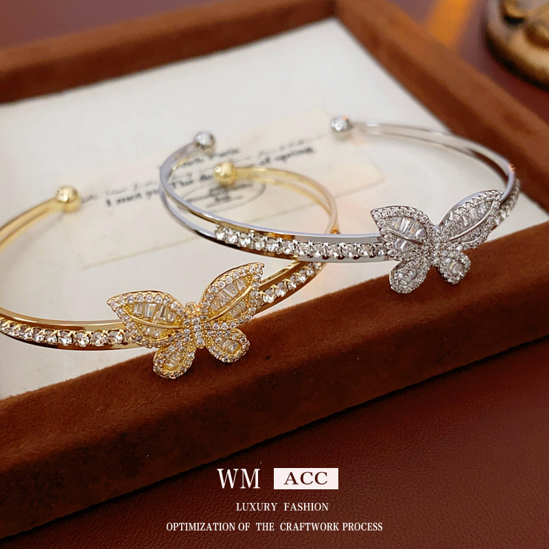 Brazalete de mariposa de piedra de oro real, lujo ligero, pulsera de viento fría, multifacé, joyas de alta calidad.