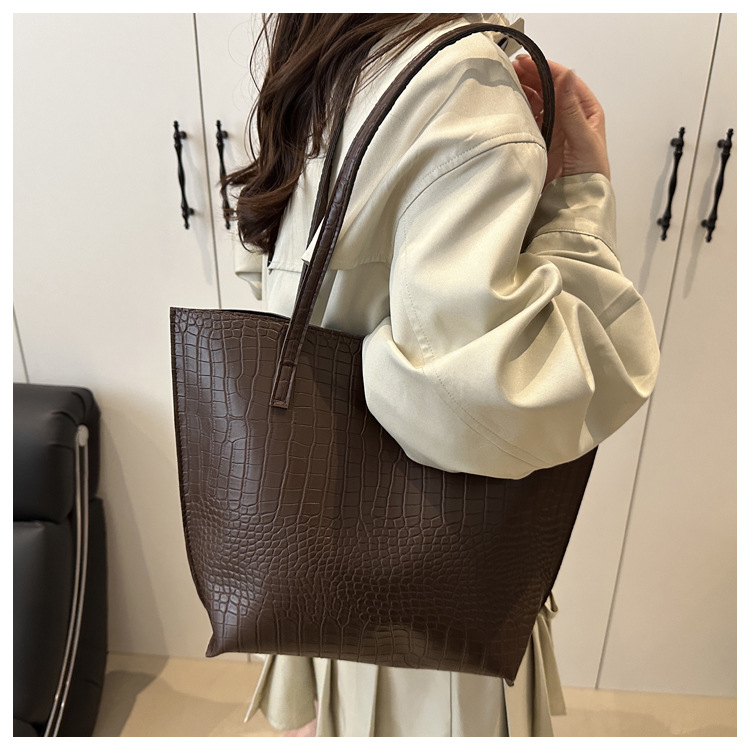 Borsa a secchiello donna con motivo coccodrillo borsa spalla_voghion.com