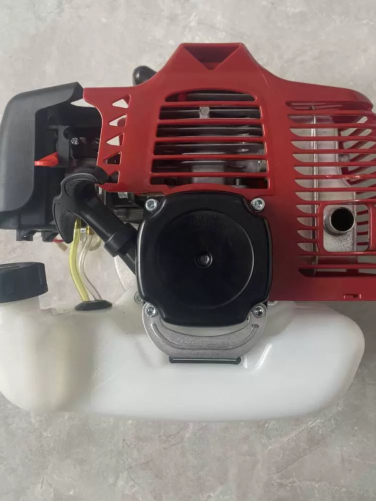 二冲程2.5马力52CC汽油机，520农用割草机地钻松土机水泵发动机
