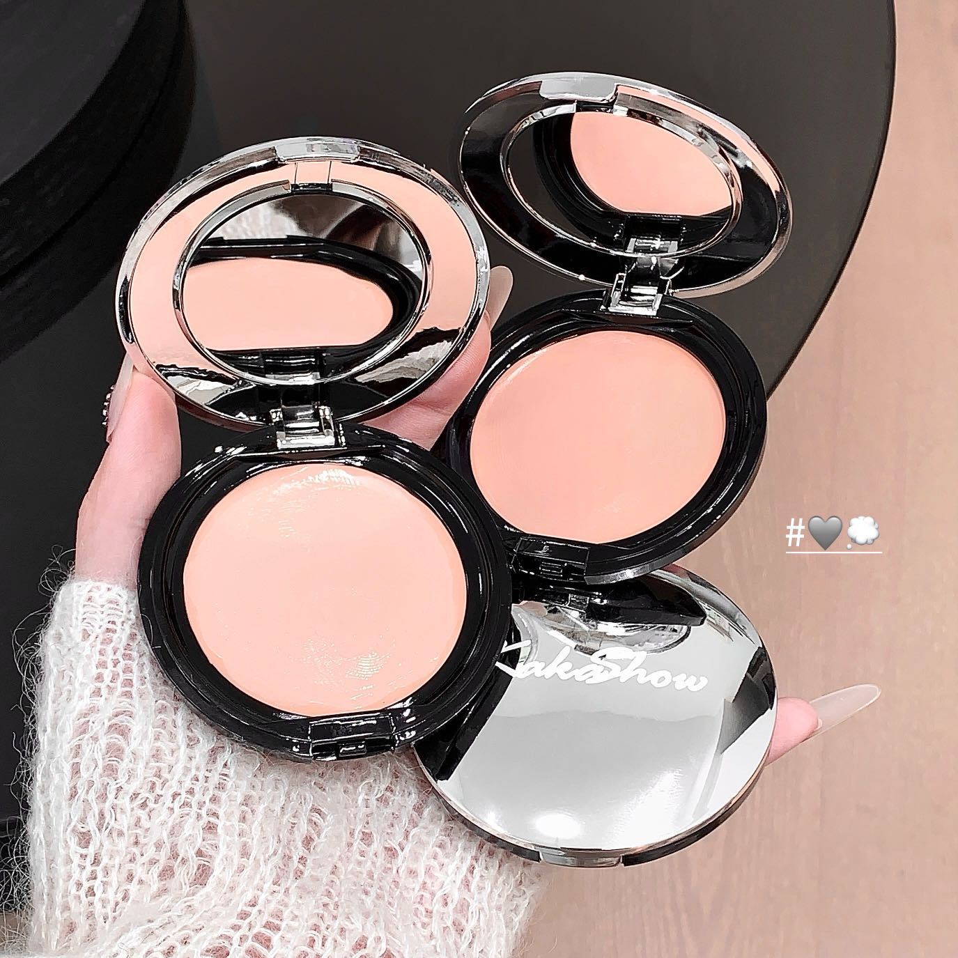 Kakashow Flawless Long-Lasting Foundation Cream, Clear and Moisturizing, Light Foundation, Concealer, Contouring, Brightening Skin Tone Foundation Cream