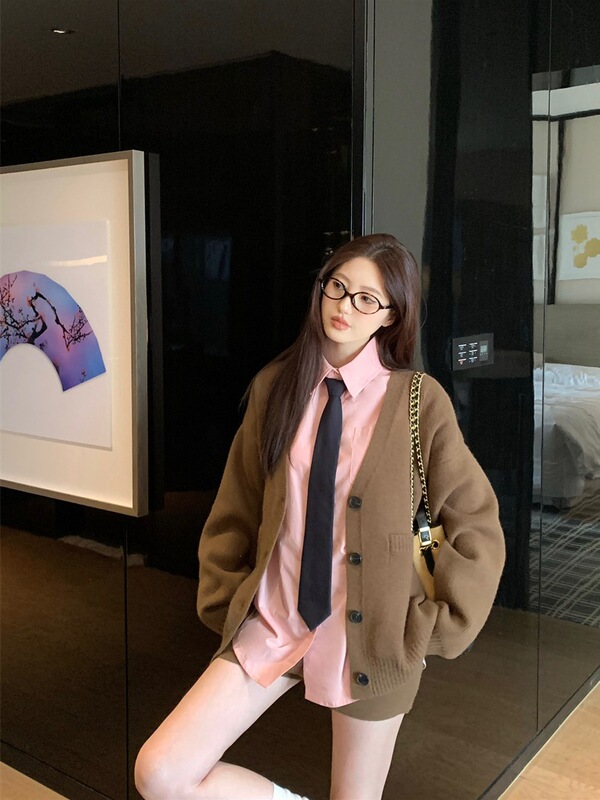 College Style Suit, Lazy Long-Sleeved Sweater Jacket, Polo Collar Shirt, Women's Autum Knitted Straight Shorts Three-Piece Set