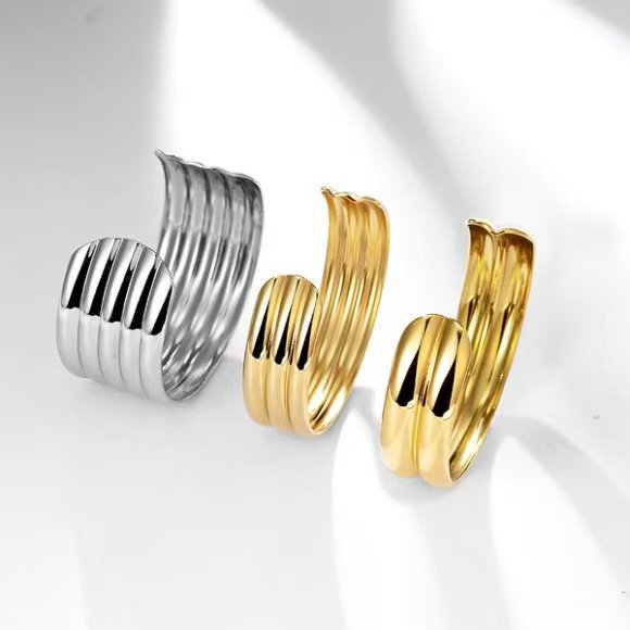 Stainless Steel 18K Gold Plated C- shaped Open Irregular Bracelet Fashionable Personalized All-match High-end Exaggerated Bracelet Accessories Stainless Steel 18K Gold Plated C- shaped Open Irregular Bracelet Fashionable Personalized All-match High-end Exaggerated Bracelet Accessories
