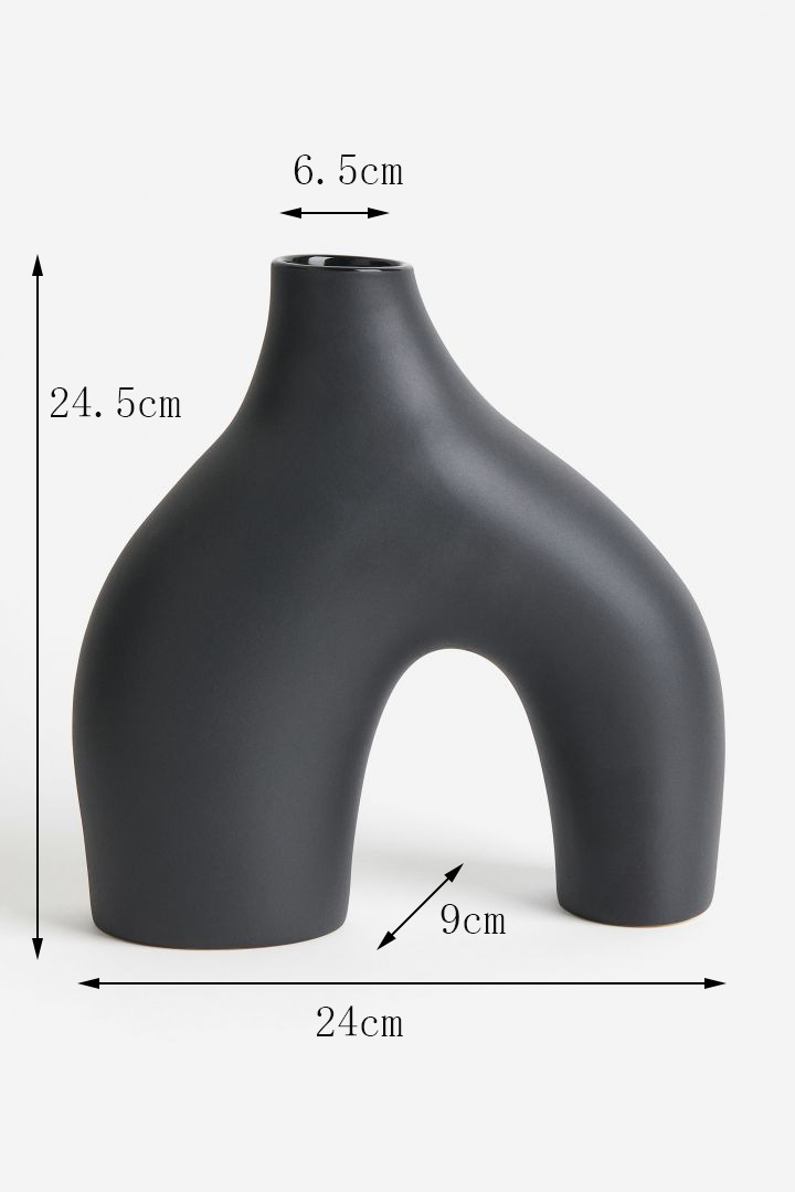 뚱뚱한 발 큰 검정색