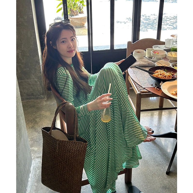 French retro college-style striped backless dress for women, dopamine casual pure desire new long-sleeve maxi dress for women