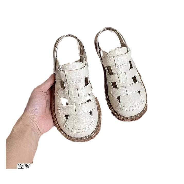 Dos sandalias de cabeza hueca para mujeres 2024 nuevos zapatos romanos de mitad de zapatillas de verano para mujeres