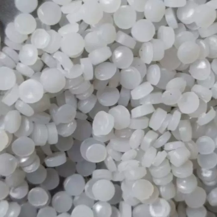 耐腐蚀 透明HDPE再生颗粒 抗盐雾防潮 Adirondack椅塑木专用料