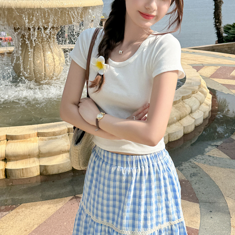 하얀색