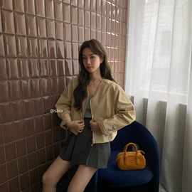 女式衬衫;连衣裙;女式针织衫