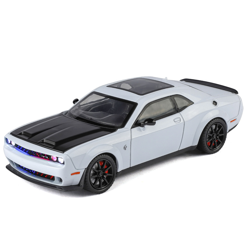 1:24 Dodge Hellcat Alloy Sports Car Model Pull Back Sound and Light Flash Christmas Gift Douyin Hot Sale Wholesale