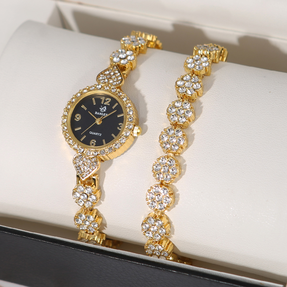 6197 gold shell black surface + bracelet