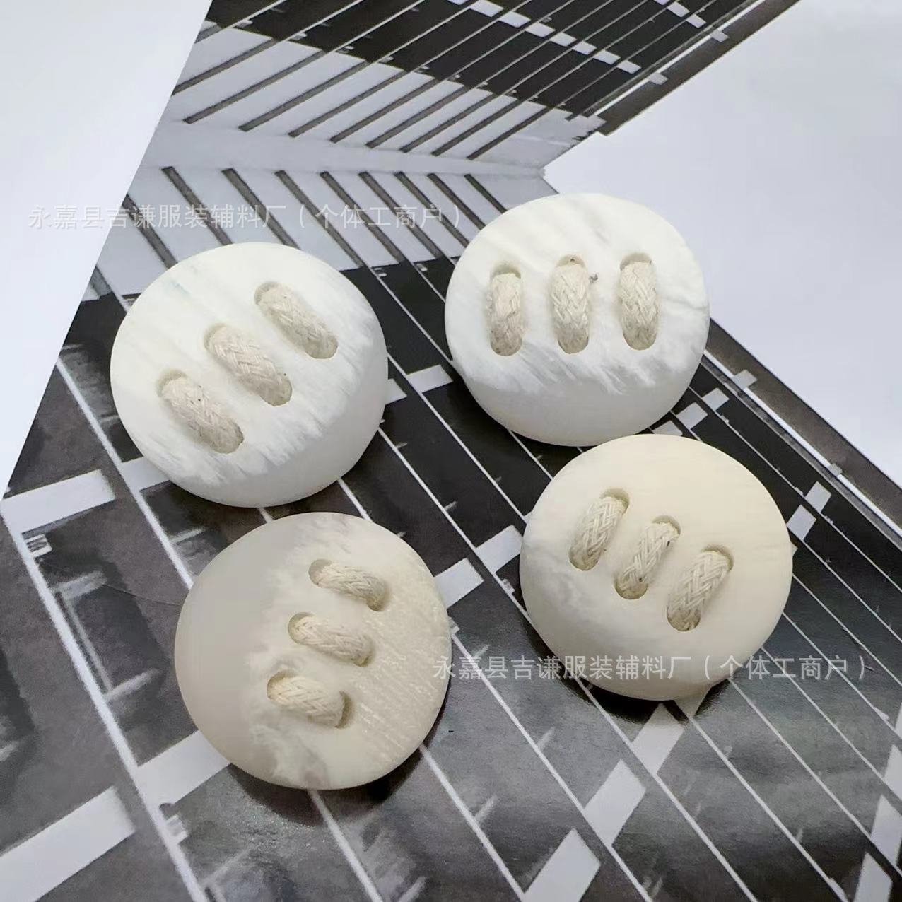 eee9f112dd38900bdff47c7d9f5ddd