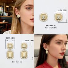 小香25K高版本气质心动复古金方块双C水钻女式耳钉合集