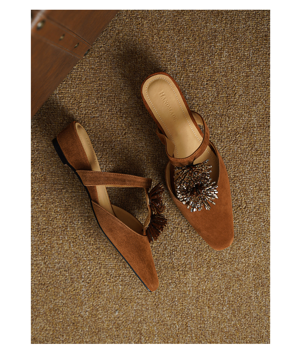 Dép sandal nữ xỏ ngón đế bệt mũi nhọn đính đá pháo hoa họa tiết hoa — Màu caramel cừu lật chi tiết 13