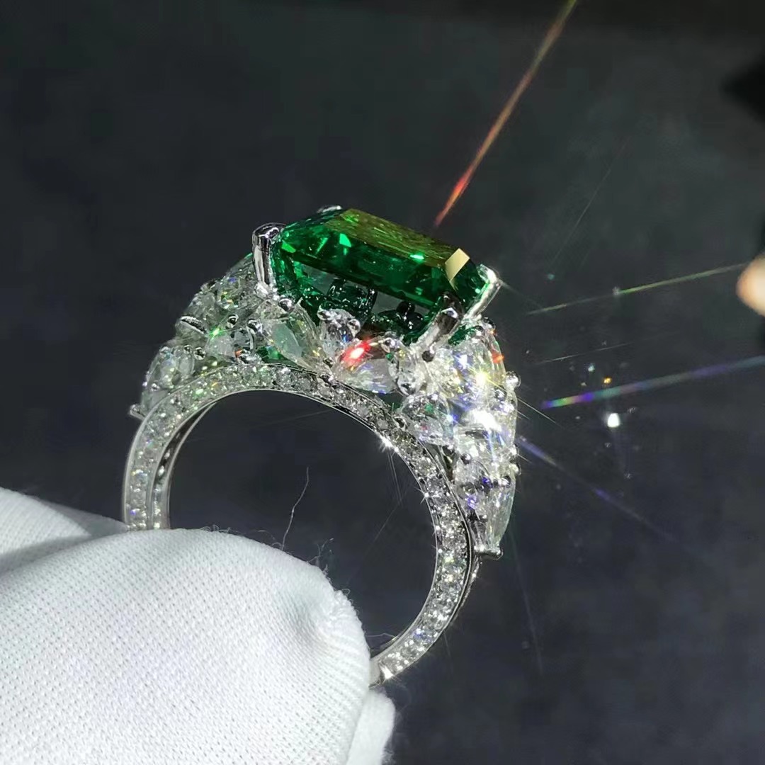Luz de lujo cultivada esmeralda 9K anillo rectangular sintético incrustado 7.16 quilates esmeralda joyas joyas