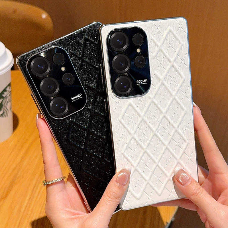 Чехол для телефона совместимый с Samsung S25 с рисунком в виде ромбов, стиль Chanel (S25)