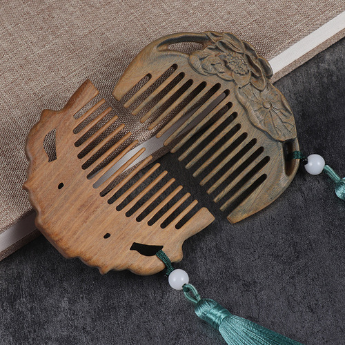 Attraction crafts mini Shen Guibao single-sided carved comb lotus comb bag comb can be engraved on the back