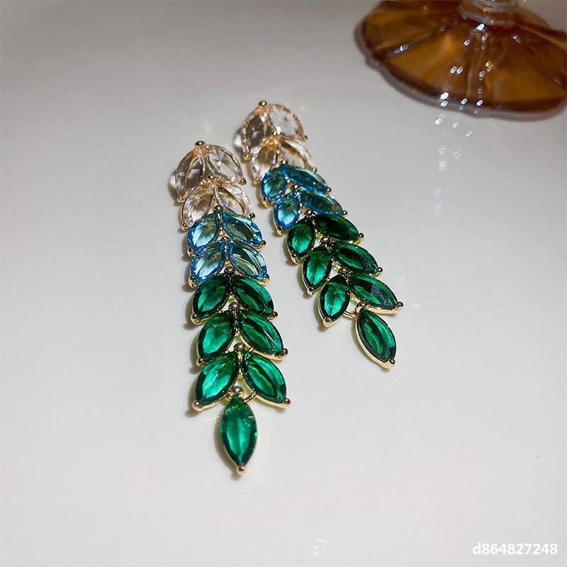 12g Weight Artificial Diamond, Crystal Inlay Material Earrings Classification 1 Pair Quantity Holiday, Daily Occasion Artificial Crystal Material Gold Plated Plating Heart Shape, Flower Pattern Women's Gender Plating, Inlay Design Sweet Style 1 Pair Sweet Heart Shape Flower Plating Inlay Artificial Crystal Artificial Diamond Crystal Gold Plated Earrings 15
