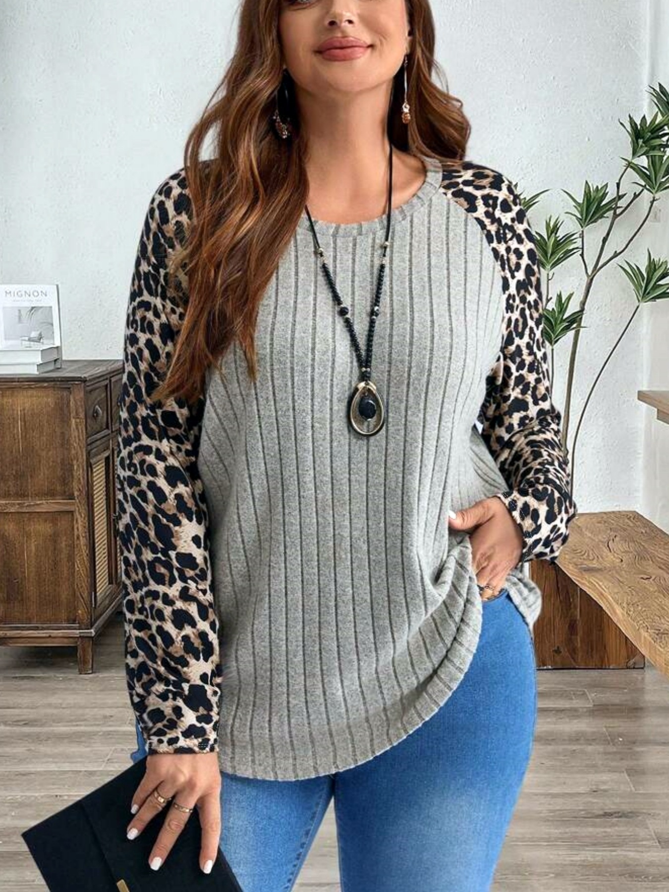 2024 otoño y invierno nuevo estilo de ropa de mujer europea y americana estación independiente Amazon venta caliente estampado leopardo clásico empalme agujero chaqueta de manga larga image 7