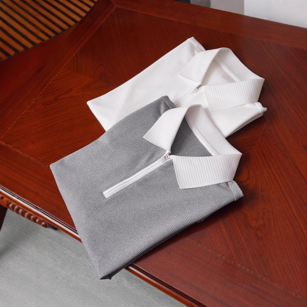 Summer Old Money Men's Short Sleeve Zipper Golf Casual Commuting Lightweight Four-Way Stretch Lapel Waffle Polo Shirt