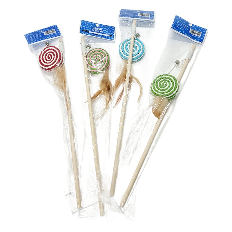 Gato divertido gato palo de papel cuerda tejida pluma campana colgante de madera maciza divertido gato juguete de madera varilla cubo gato palo en stock al por mayor