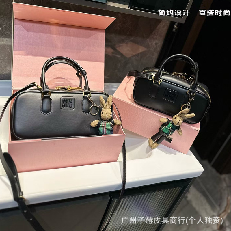 元工場の新型iuボーリングシンプルなファッションハンドバッグボストンシングルショルダーは大容量の公文書にまたがっています。|undefined