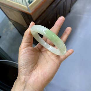 Jin Yu Tang Xinjiang Hetian Jade Natural Emerald Bracelet White Bottom Floating Emerald Color Fresh and Clear Circle 57.5