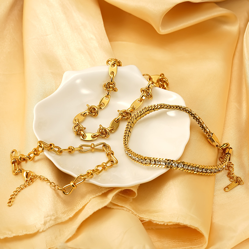 Estilo Simple Geométrico Acero Inoxidable 304 Chapados En Oro De 18K Acrílico Cascarón Circón Sin Cadena Pulsera Al Mayoreo display picture 5