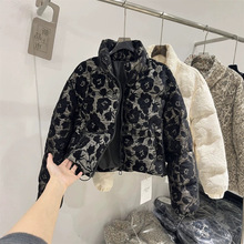潮牌撞色印花羽绒服女2025年新款小个子加厚显瘦白鸭绒绣花短外套
