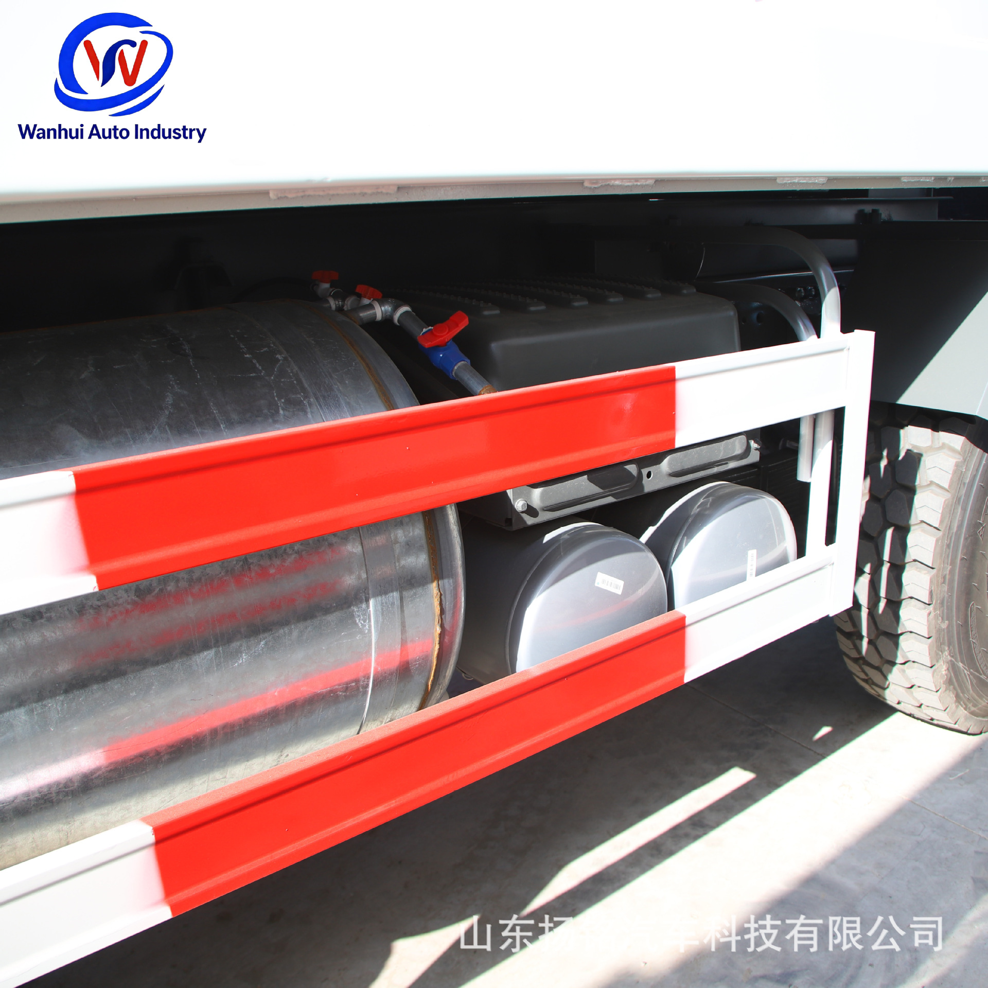 Export to Africa: Howo Dump Truck, 430 Horsepower, 8X4, Front Four-Wheel Drive, Heavy-Duty Engineering Vehicle for Earthwork Transport