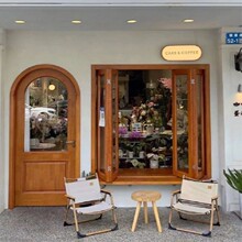 实木玻璃门窗折叠推拉咖啡店木门店铺移门美式原木风门窗